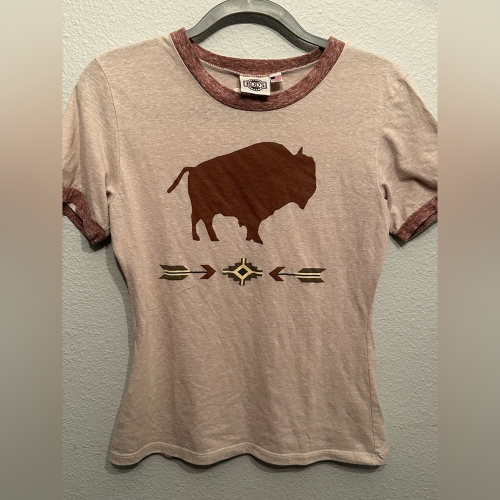 T-Shirt w/ Buffalo design